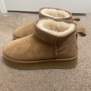 UGG Classic Mini Platform Boots